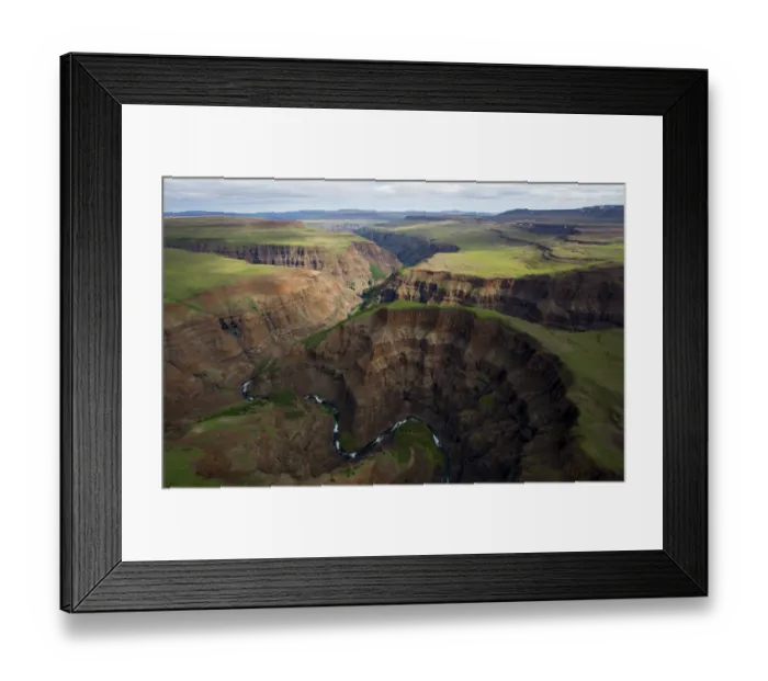 Framed Print : River in deep canyon in plateau, Putorana Plateau, Siberia, Russia Framed Print : River in deep canyon in plateau, Putorana Plateau, Siberia, Russia