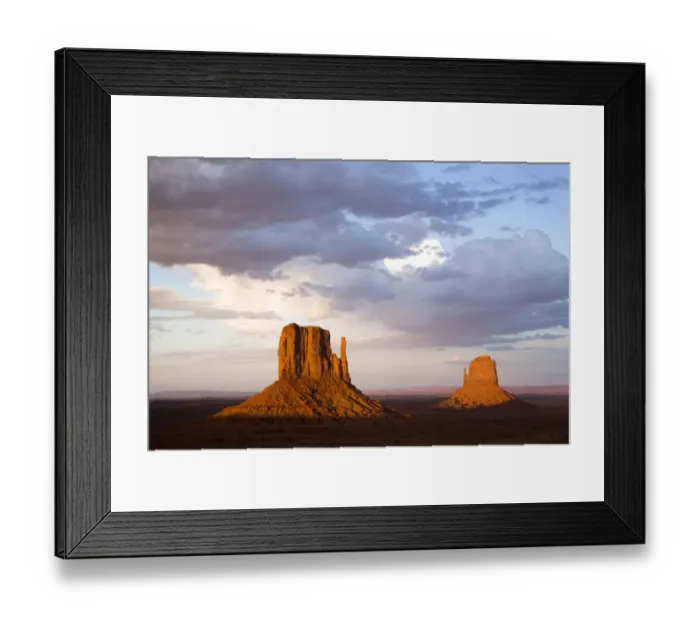 Framed Print : East and West Mitten Buttes, Monument Valley, Utah Framed Print : East and West Mitten Buttes, Monument Valley, Utah