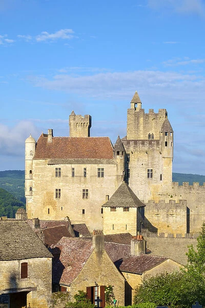 Beynac-et-Cazenac castle and medieval houses, Dordogne Department, Aquitaine, France