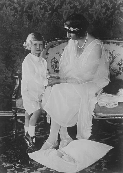 Kaisers youngest grandson. The Duchess of Brunswick with her 3 year old son