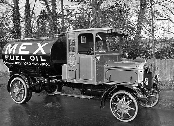 1922 Thornycroft Type Q Shell Mex petrol truck. Creator: Unknown