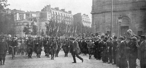 Mobilized French troops marching in Paris, France, August 1914