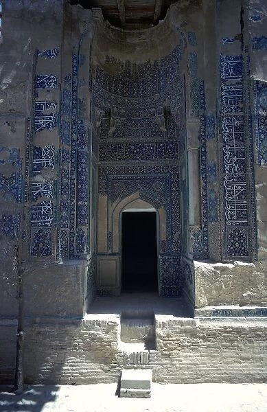 Tomb in the Sha-I-Zindeh Mausoleum, 14th century