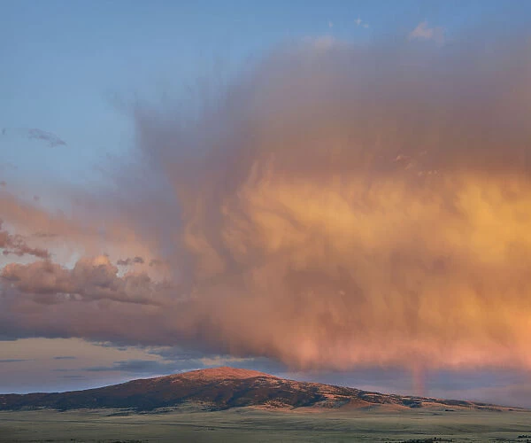 Giant cumulonimbius cloud, Sierra Grande shield volcano, near Cauplin, New Mexico