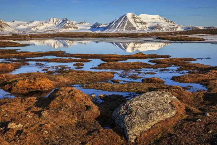 Framed Print : Mountains and tundra, Svalbard, Norway Framed Print : Mountains and tundra, Svalbard, Norway