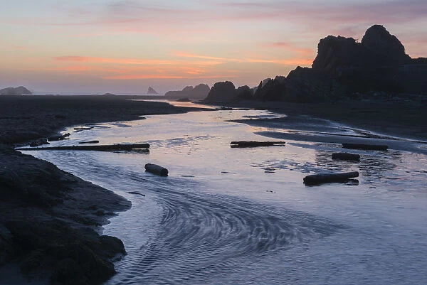 Sunset along coast, Harris Beach State Park, Oregon