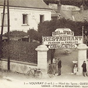 Hotel des Sports - Vouvray, France - Restaurant and Garage