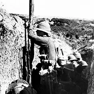WW1 Dardanelles, using periscope in a trench
