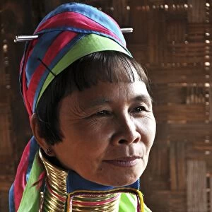 Padaung woman C016 / 2808