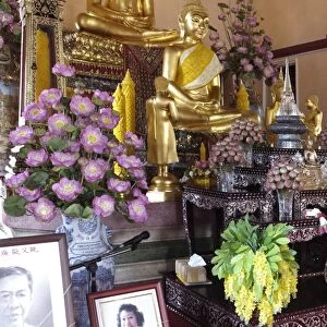 Wat Yannawa temple, built early in the nineteenth century a short distance south of Taksin Bridge, Bangkok, Thailand, Southeast Asia, Asia