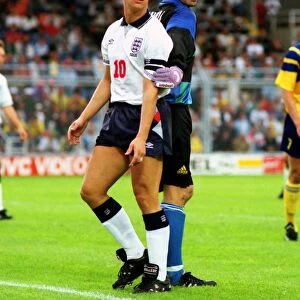 England captain Gary Lineker and Sweden goalkeeper Thomas Ravelli - Euro 92