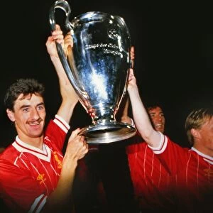 Ian Rush and Sammy Lee celebrate Liverpools 1984 European Cup triumph