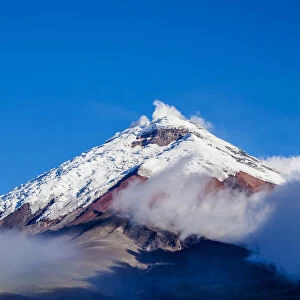 Cotopaxi Volcano, Cotopaxi National Park, Cotopaxi Province, Ecuador