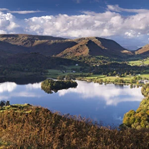 Lake Grasmere on a beautiful autumnal afternoon, Lake District, Cumbria, England. Autumn