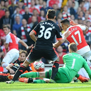 Alexis Sanchez Scores the Opener: Arsenal vs Manchester United, 2015/16 - Sanchez Stuns De Gea