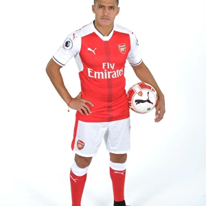 Arsenal Football Club 2016-17: Alexis Sanchez at Team Photoshoot