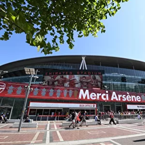 Arsene's Legacy: Emirates Stadium Banner Ahead of Arsenal vs Burnley