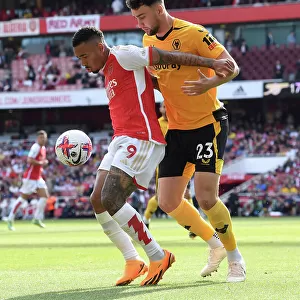 Intense Battle: Max Kilman Denies Gabriel Jesus Goal – Arsenal vs. Wolverhampton Wanderers (2022-23)