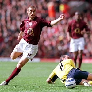 Mathieu Flamini (Arsenal) Gavin McCann (Villa). Arsenal 5: 0 Aston Villa