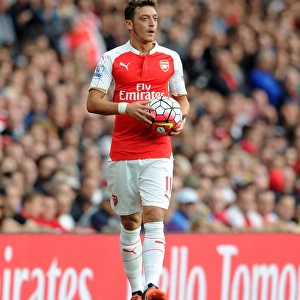 Mesut Ozil in Action: Arsenal vs Manchester United, Premier League 2015/16