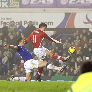 Van Persie Stuns Everton: The Thrilling Moment of Equalizer at Goodison Park