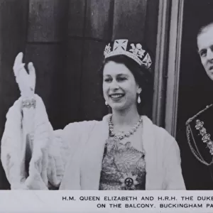 HM Queen Elizabeth and HRH The Duke of Edinburgh on the balcony, Buckingham Palace (b / w photo)