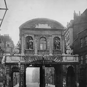 Temple Bar, c. 1878 (b / w photo)