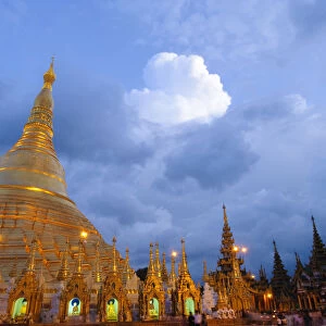 Illuminated Shwedagon Paya, the most important buddhist temple in all Myanmar, Yangon Rangun