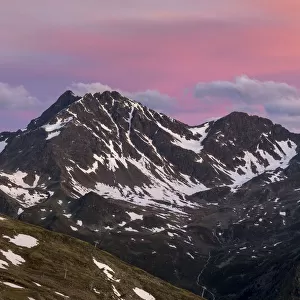Mountain ridge at dawn, Nordtirol, Austrian Alps, June