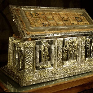 Saint Isidore reliquary box in silver gilt, preserved in the Real Collegiate Church