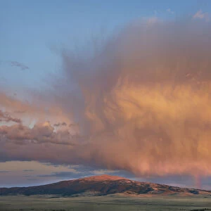 Giant cumulonimbius cloud, Sierra Grande shield volcano, near Cauplin, New Mexico